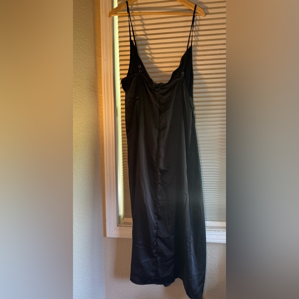 PrettyLittleThing Black Satin Cowl Neck Slip Dress XL NWT - Picture 3 of 6